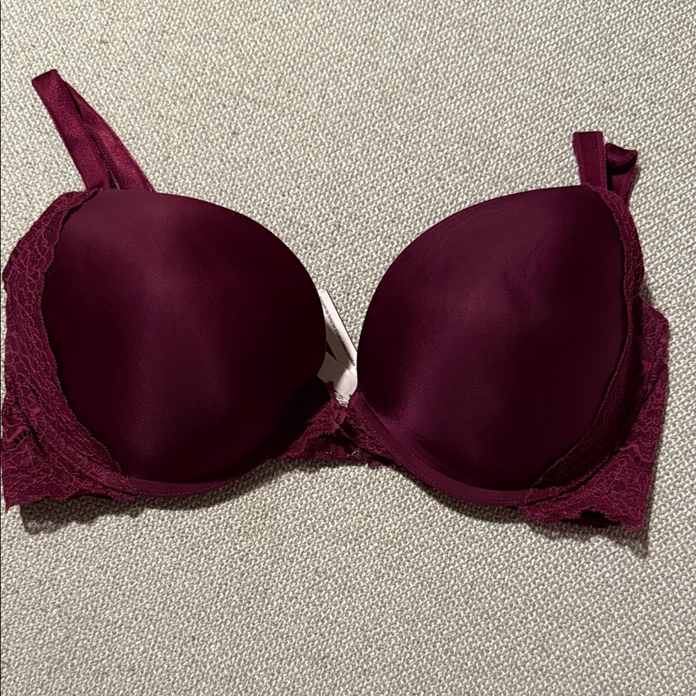 Victoria's Secret Dream Angels push Up Lace Bra in Rich Burgundy 38 D